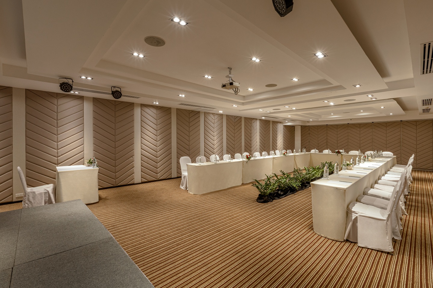 Pearl Phuket Hotel - Meeting Room - South Sea Peal
